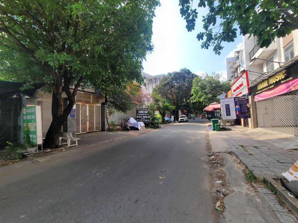 Bán đất 6x25,3m mt kinh doanh trước chung cư sky9, kdc khang an