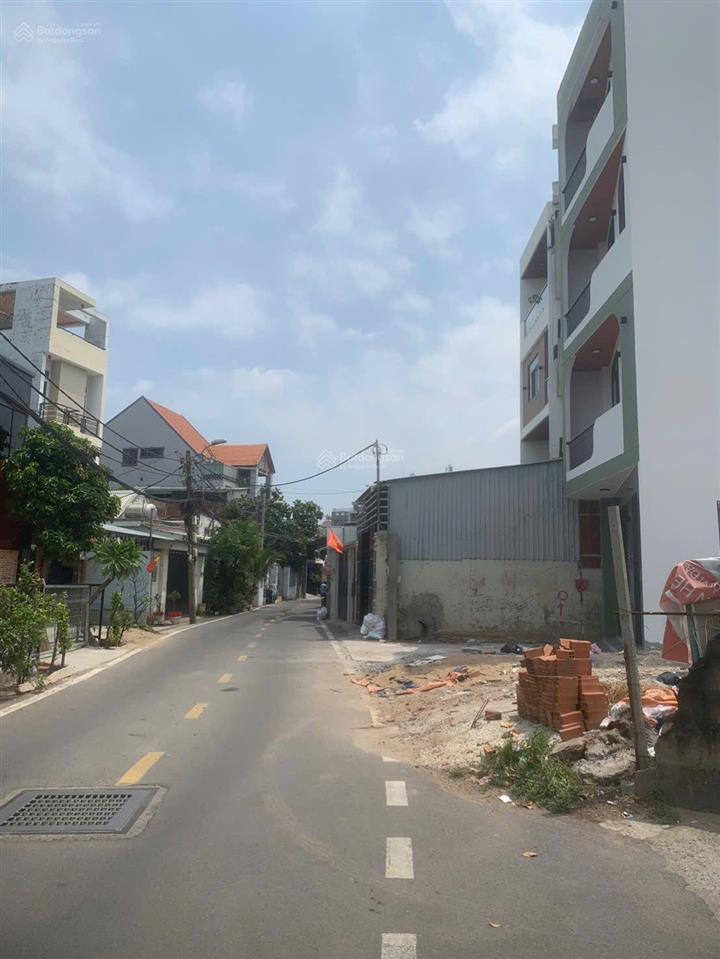 Bán dãy trọ 5x30m cách mt lê văn thịnh chỉ 300m, dt 5x30m, đang có thu nhập 20tr/th , giá chỉ 15 tỷ