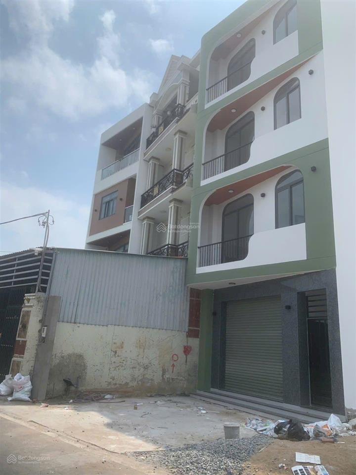 Bán dãy trọ 5x30m cách mt lê văn thịnh chỉ 300m, dt 5x30m, đang có thu nhập 20tr/th , giá chỉ 15 tỷ