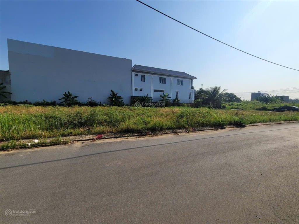 Chính chủ gửi bán lô đất 5x25,3m ( 126,6m2 ) kdc samsung village giá chỉ 6,4 tỷ