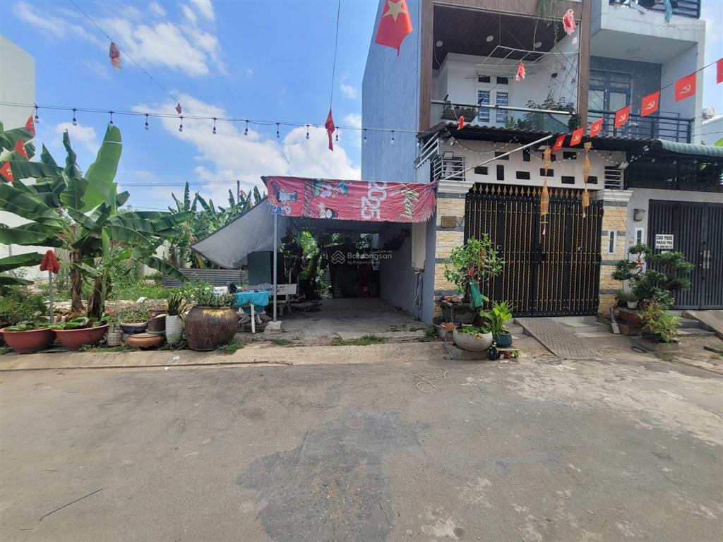 Chính chủ gửi bán nhanh lô đất kdc samsung village 50,4m2 giá chỉ 3,92 tỷ