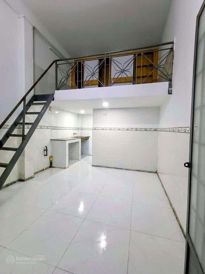 Bán nhà 3 tầng gần vincom lê văn việt, dt 7 x 24m (170m2 ) , thu nhâp 90 tr/th, chỉ 19,8 tỷ