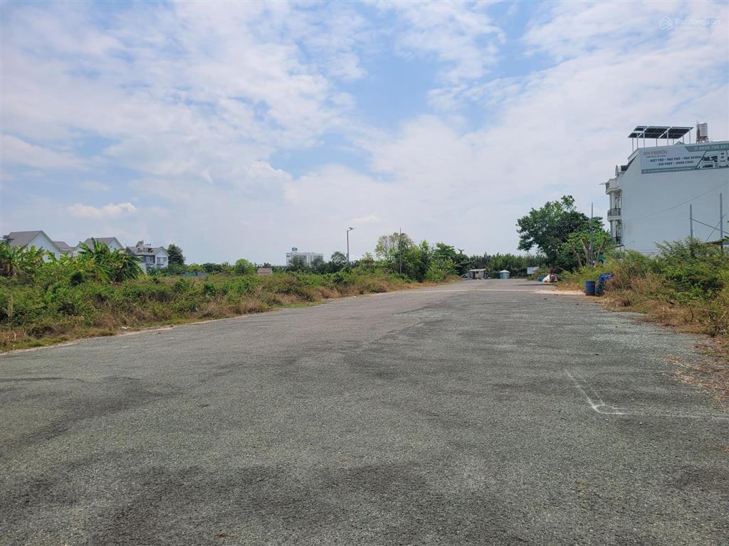 Mặt tiền liên phường 100m2 chỉ 11,8 tỷ. sổ hồng sẵn, ngang 6m, dt 6 x 16,6m