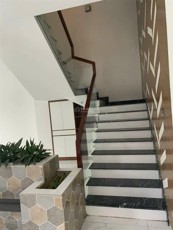 Ngộp bank bán nhà 4 tầng kdc hưng phú đường liên phường, dt 9,6x18,5m (177,6m2) giá chỉ 19 tỷ