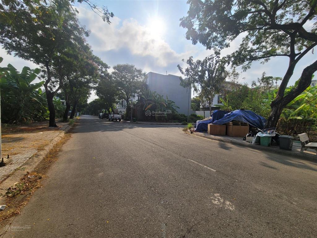 Ngộp bank bán nhà 4 tầng kdc hưng phú đường liên phường, dt 9,6x18,5m (177,6m2) giá chỉ 19 tỷ