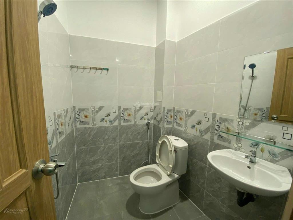 Chính chủ bán nhà đường lò lu  mt đường 4, dt 88,4m2 giá 6,8 tỷ