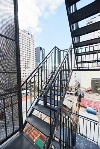 Bán khách sạn phố hùng vương, nha trang, cách biển trần phú 300m2 dòng tiền 720 tr/năm