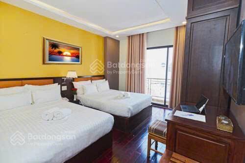 Bán khách sạn phố hùng vương, nha trang, cách biển trần phú 300m2 dòng tiền 720 tr/năm