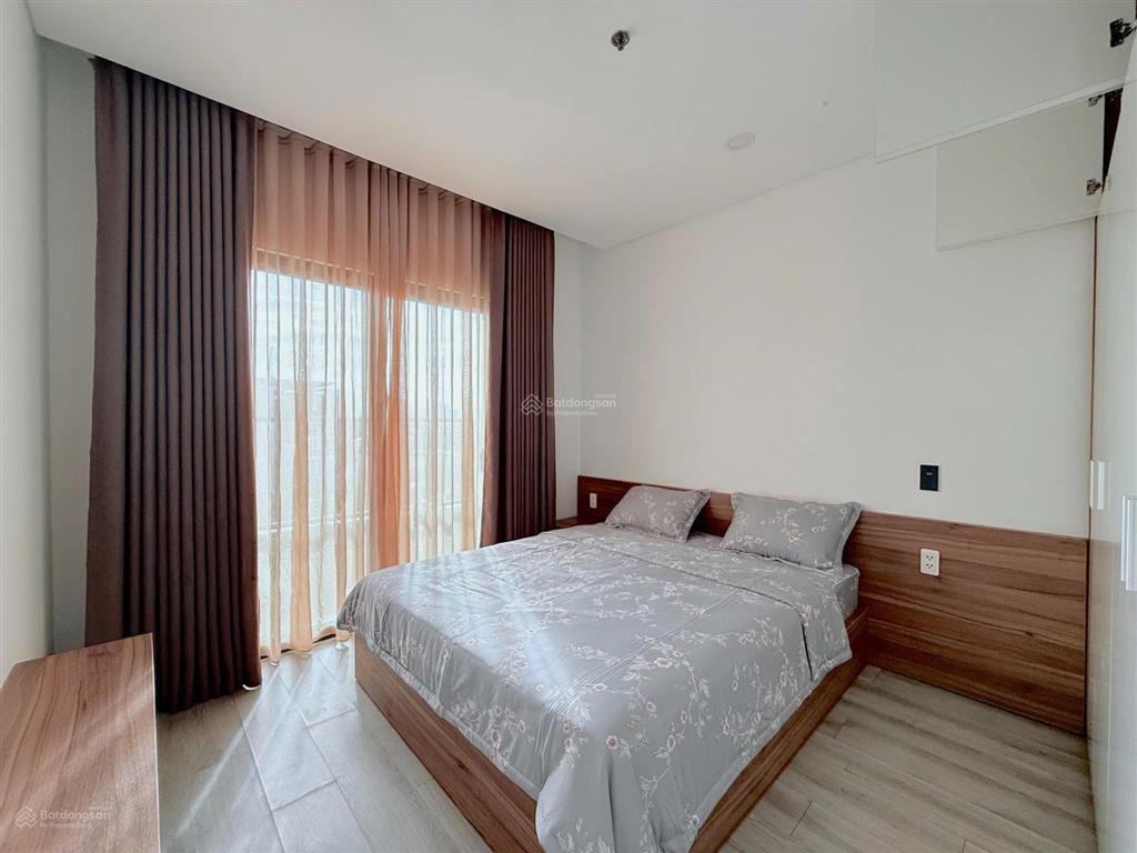 Cho thuê căn 2 pn monarchy  full nội thất vị trí trung tâm