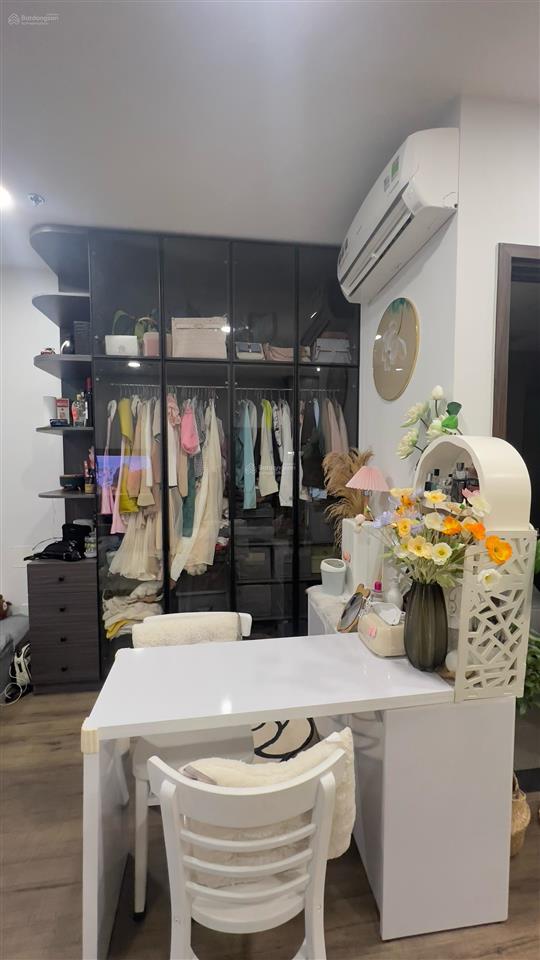 Bán căn hộ 32m2  mt tạ quang bửu  phường 6  q8  có sổ hồng chỉ 2.4 tỷ  0972 806 ***