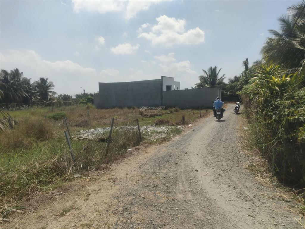126.4m2 lô đất nở hậu hiếm có tại long định