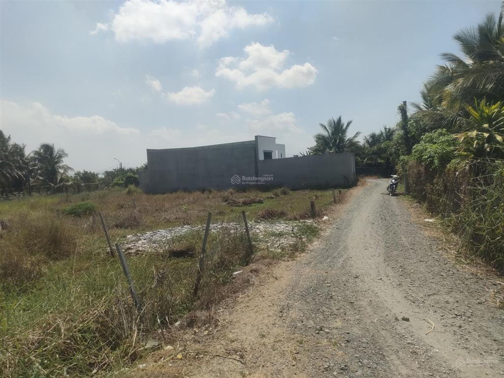 126.4m2 lô đất nở hậu hiếm có tại long định