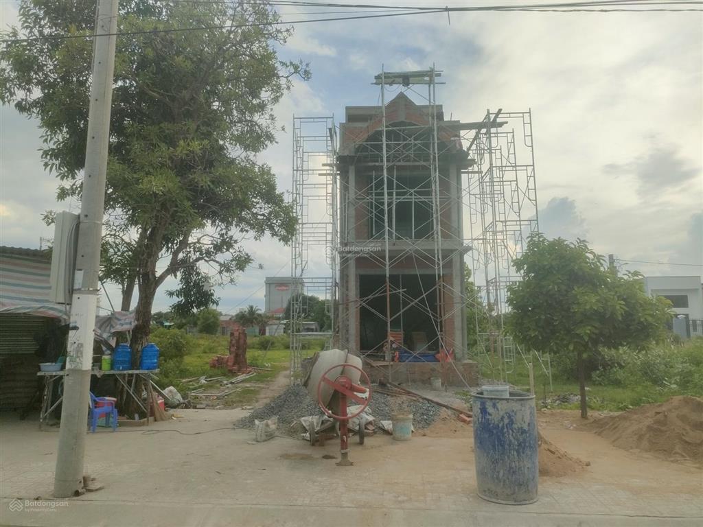 Trục đường chính kdc bán gấp 980 triệu 5x17m