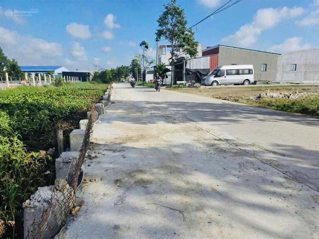 2000m2 đất skc gần trung tâm bến lức chủ kẹt bán gấp từ 15 tỷ còn 12,5 tỷ