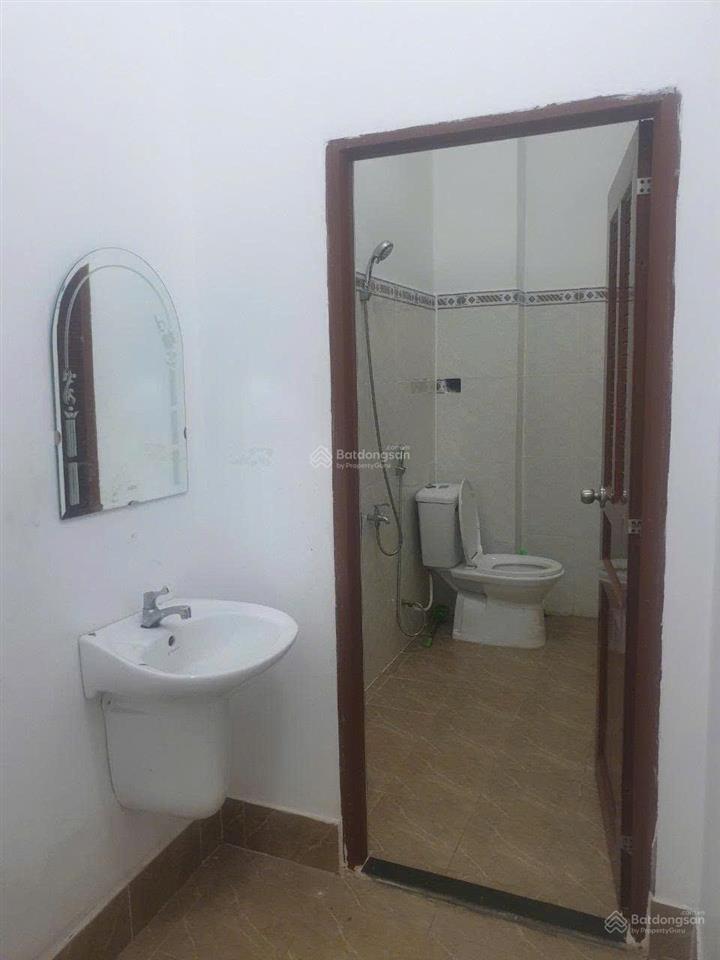 Cần tiền bán gấp nhà 2 tầng ngang 5m, full thổ cư, gần ql22 & vinhomes