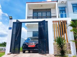 Cần tiền bán gấp nhà 2 tầng ngang 5m, full thổ cư, gần ql22 & vinhomes