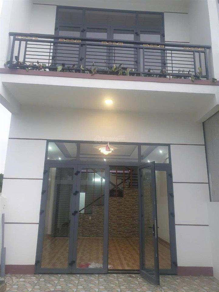 Cần tiền bán gấp nhà 2 tầng ngang 5m, full thổ cư, gần ql22 & vinhomes