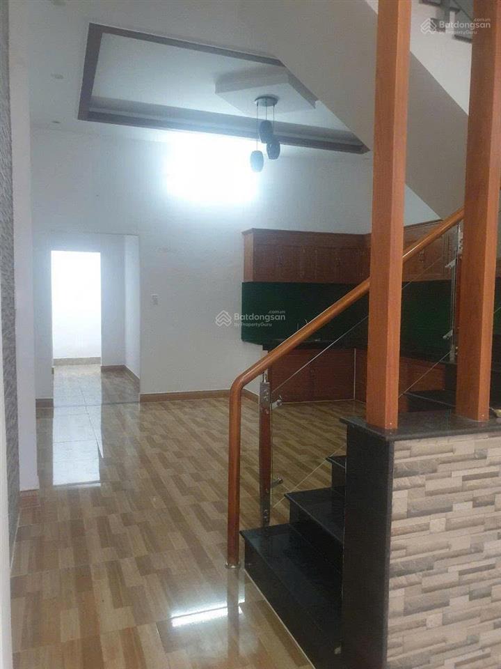 Cần tiền bán gấp nhà 2 tầng ngang 5m, full thổ cư, gần ql22 & vinhomes