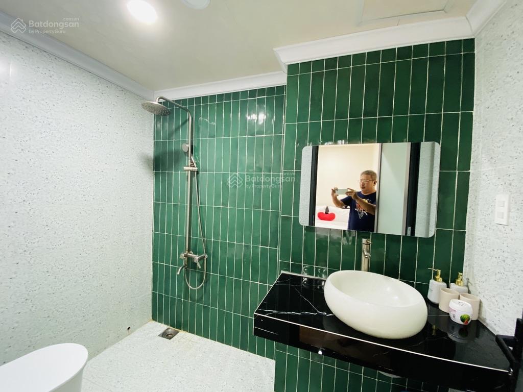 Phòng cao cấp, full nội thất. gần đài truyền hình và trường khoa học xã hội  nhân văn 200 mét.