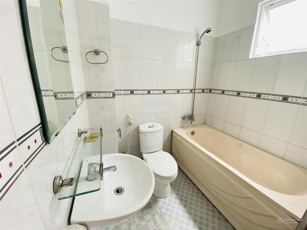 Phòng cao cấp, đầy đủ tiện nghi. đc 18a/17. gần đài truyền hình và trường khoa học xã hộinhân văn