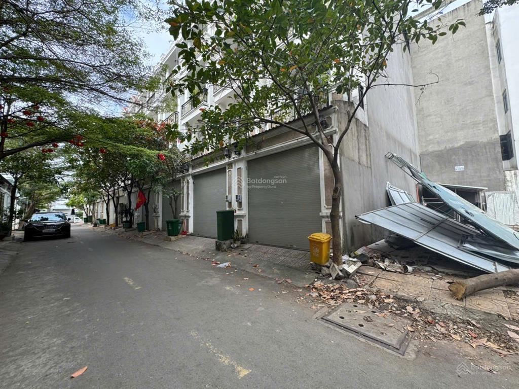 Bán đất cạnh khu đô thị vạn phúc kdc lộc vừng, đường 2 xe ôtô xây dựng cao tầng hiệp bình phước