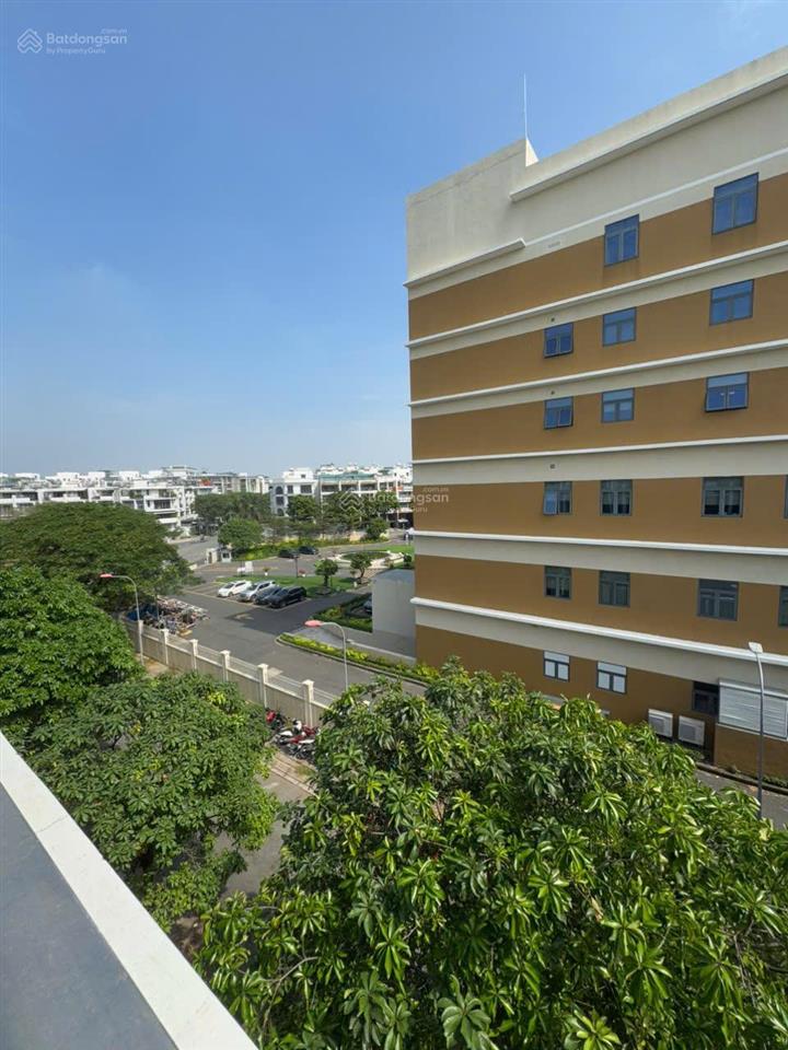 Bán căn góc hoàn thiện văn phòng đường 11 trong kdc vạn phúc 5x20m giá 21 tỷ có hầm và thang máy