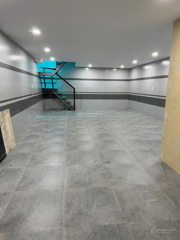 Bán căn góc hoàn thiện văn phòng đường 11 trong kdc vạn phúc 5x20m giá 21 tỷ có hầm và thang máy