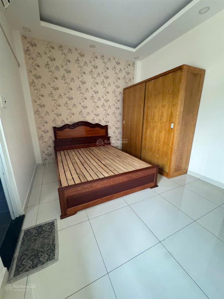 Giảm giá bán nhanh nhà 3 tầng rộng rãi gần trường, gần chợ hiệp bình chủ tặng nội thất dọn ở ngay