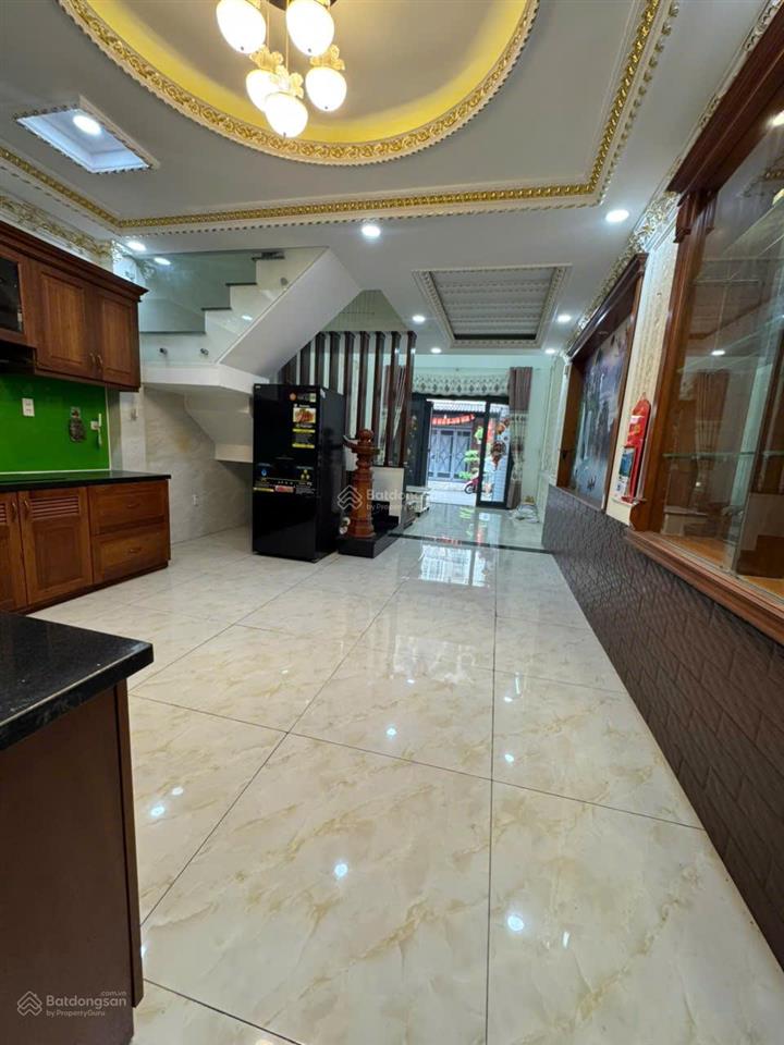 Giảm giá bán nhanh nhà 3 tầng rộng rãi gần trường, gần chợ hiệp bình chủ tặng nội thất dọn ở ngay