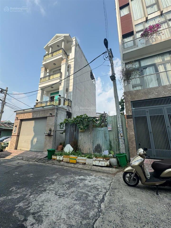 Đất đường số 3 vị trí đẹp cực hiếm sát bên vạn phúc city  thủ đức dt 61,8m2 giá siêu tốt