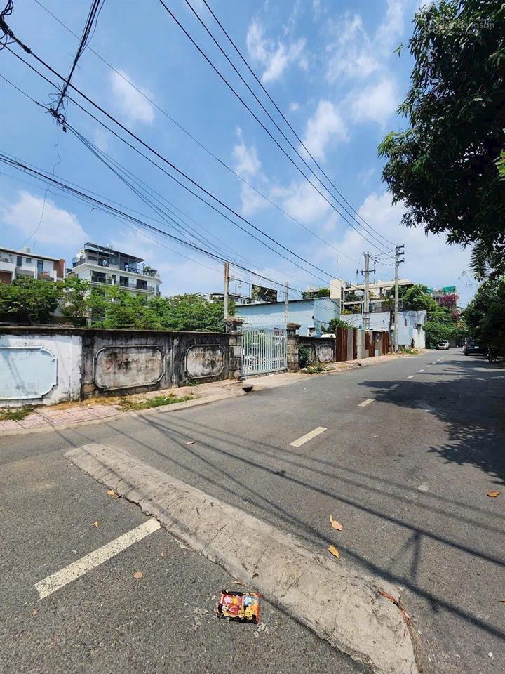Đất đường số 3 vị trí đẹp cực hiếm sát bên vạn phúc city  thủ đức dt 61,8m2 giá siêu tốt