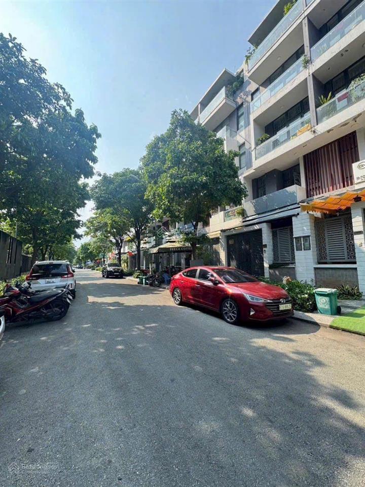 Cần bán căn nhà vạn phúc city hoàn thiện đường lớn city 5x175tầng, giá chỉ 17,9 tỷ sổ hồng riêng