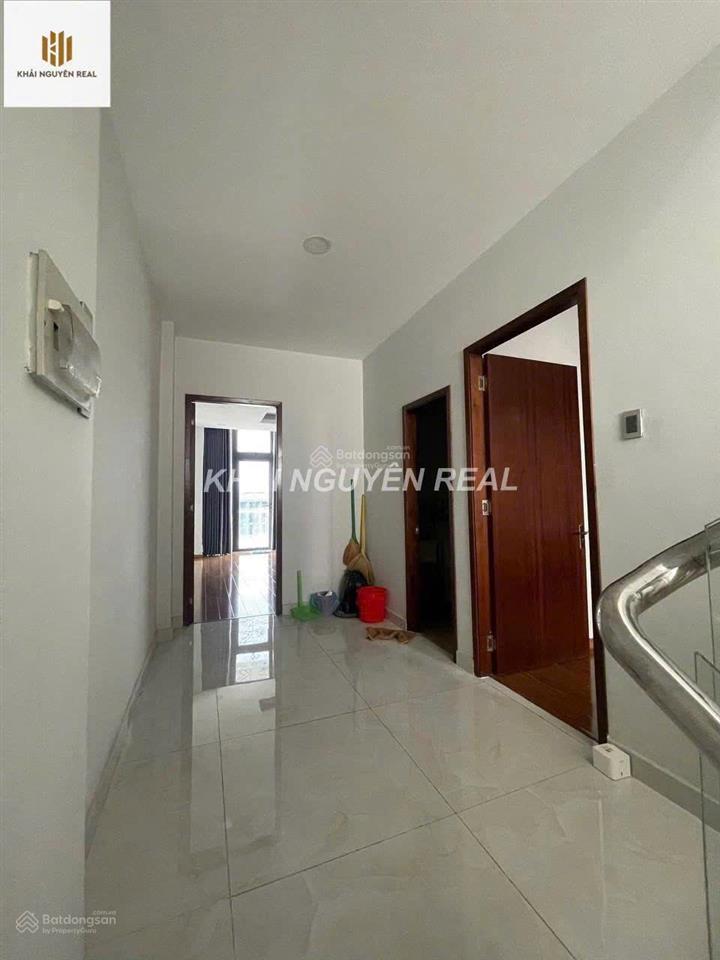 Cần bán căn nhà vạn phúc city hoàn thiện đường lớn city 5x175tầng, giá chỉ 17,9 tỷ sổ hồng riêng