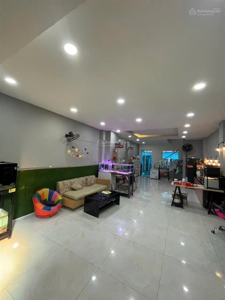 Cần bán căn nhà vạn phúc city hoàn thiện đường lớn city 5x175tầng, giá chỉ 17,9 tỷ sổ hồng riêng