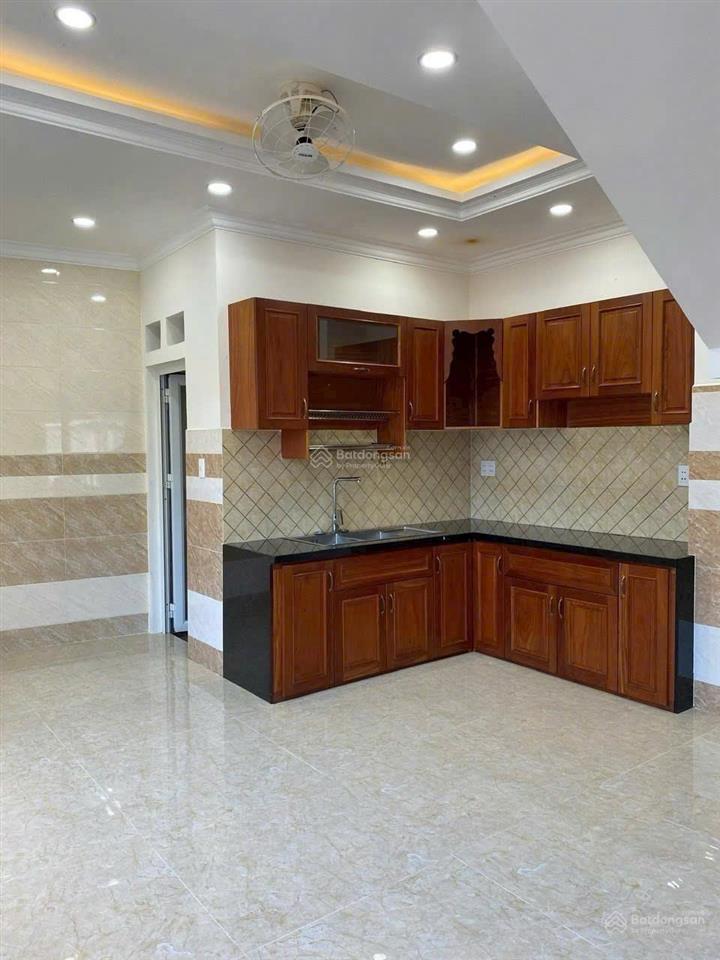 Bán nhà 4 tầng  góc 2 mặt tiền đường số 17 gần gigamall phường hiệp bình full thổ cư dtsd 200m2
