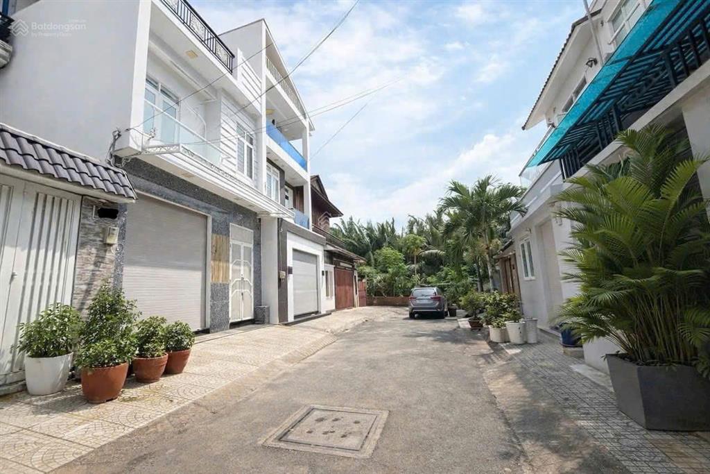 Bán nhà đường số 37 ngang khủng 6m phường hiệp bình chánh khu dân cư an ninh sạch sẽ. giá tốt.