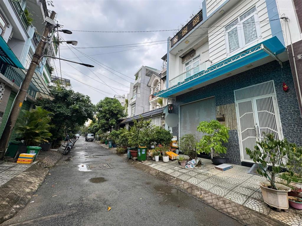 Bán nhà đường số 37 ngang khủng 6m phường hiệp bình chánh khu dân cư an ninh sạch sẽ. giá tốt.
