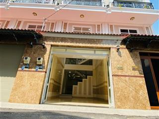 Bán nhà 3 lầu quốc lộ 13 khu ở văn minh, gần chợ đầu mối đường 6m giá 8 tỷ xe hơi đậu trong nhà