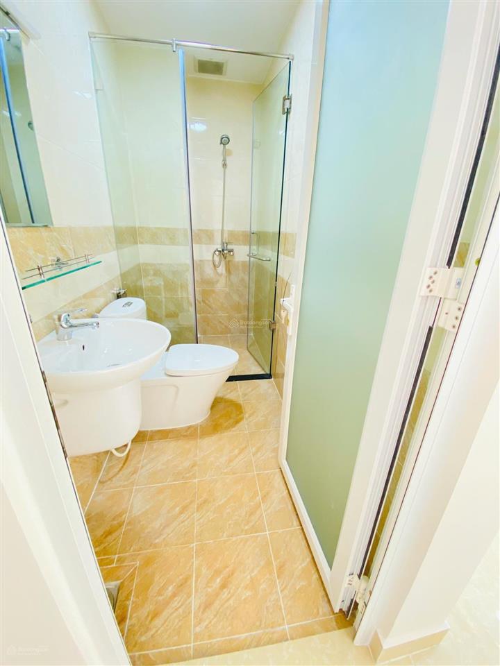 Bán nhà 3 lầu quốc lộ 13 khu ở văn minh, gần chợ đầu mối đường 6m giá 8 tỷ xe hơi đậu trong nhà