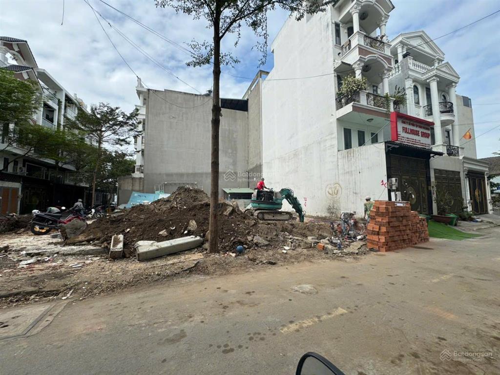 Chủ cần bán gấp lô đất ngay gần vạn phúc đường xe hơi 7 m cách quốc lộ 13 chỉ vài bước chân