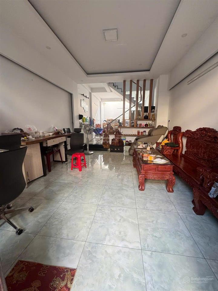 Chủ gửi bán nhà 3 lầu  khu dân cư thành uỷ  đường 18 phạm văn đồng  có công viên nội khu.