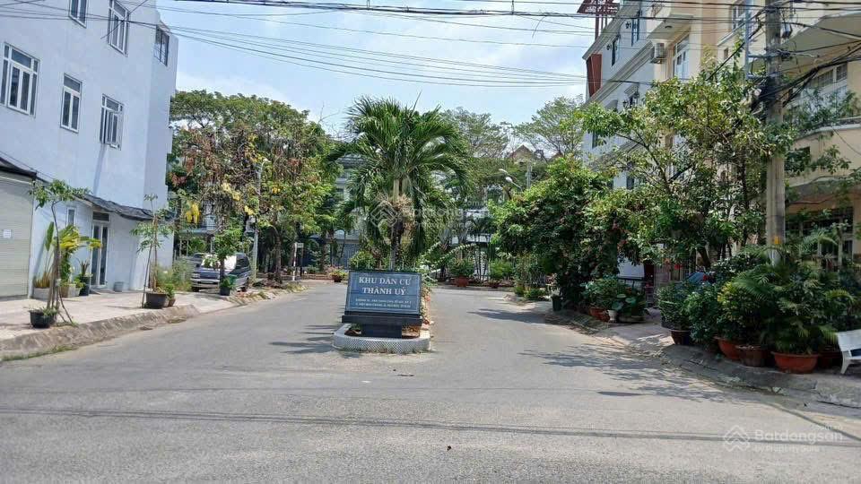 Chủ gửi bán nhà 3 lầu  khu dân cư thành uỷ  đường 18 phạm văn đồng  có công viên nội khu.