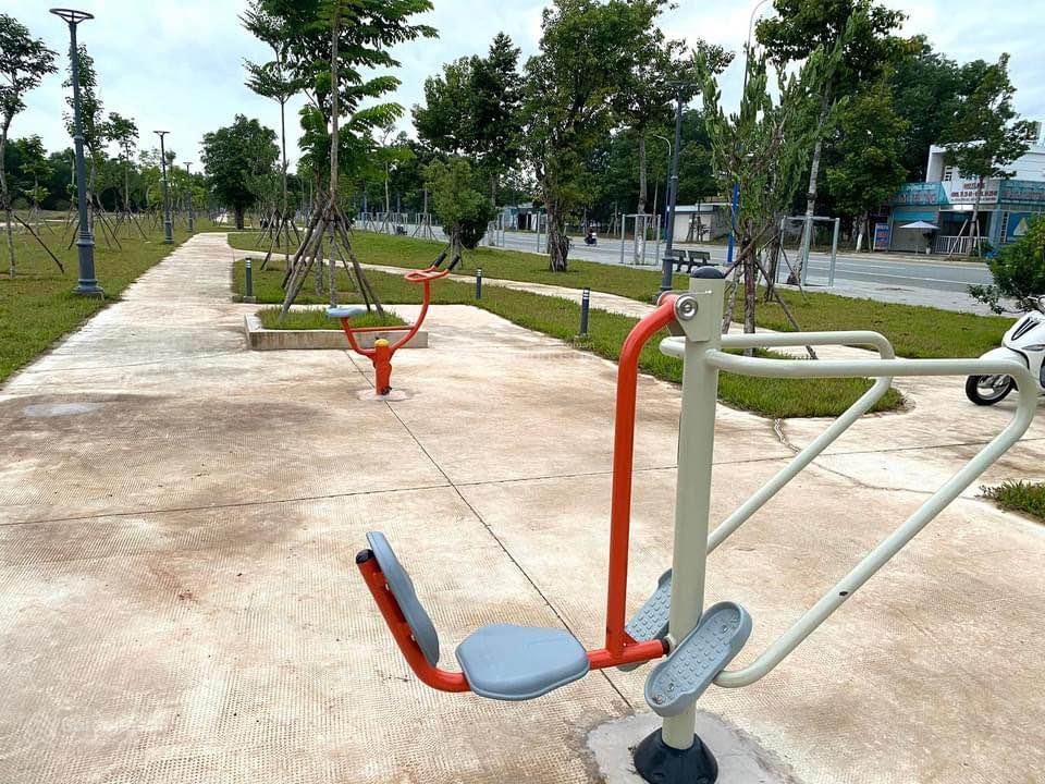 Cần bán 150m2 đường na2 cổng chính mỹ phước 4, đường 36m nhựa