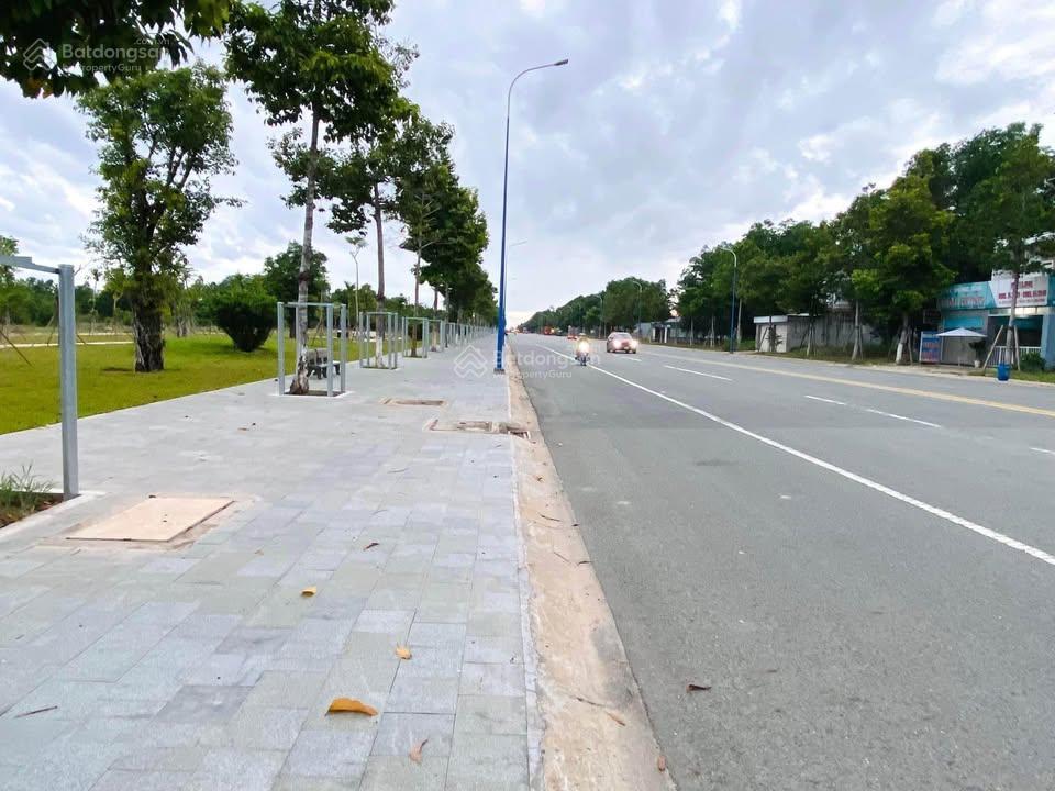 Cần bán 150m2 đường na2 cổng chính mỹ phước 4, đường 36m nhựa