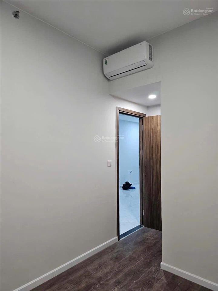 Cho thuê căn hộ cao cấp opal skyline cách khu công nghiệp vsip 5p, dt 65m2 (2pn, 2wc)