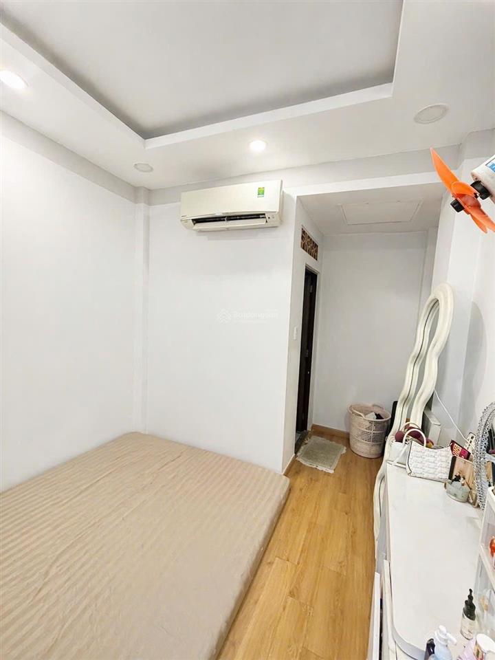 Bán nhà đường chiến lược  hương lộ 2  4 phòng ngủ 5 wc