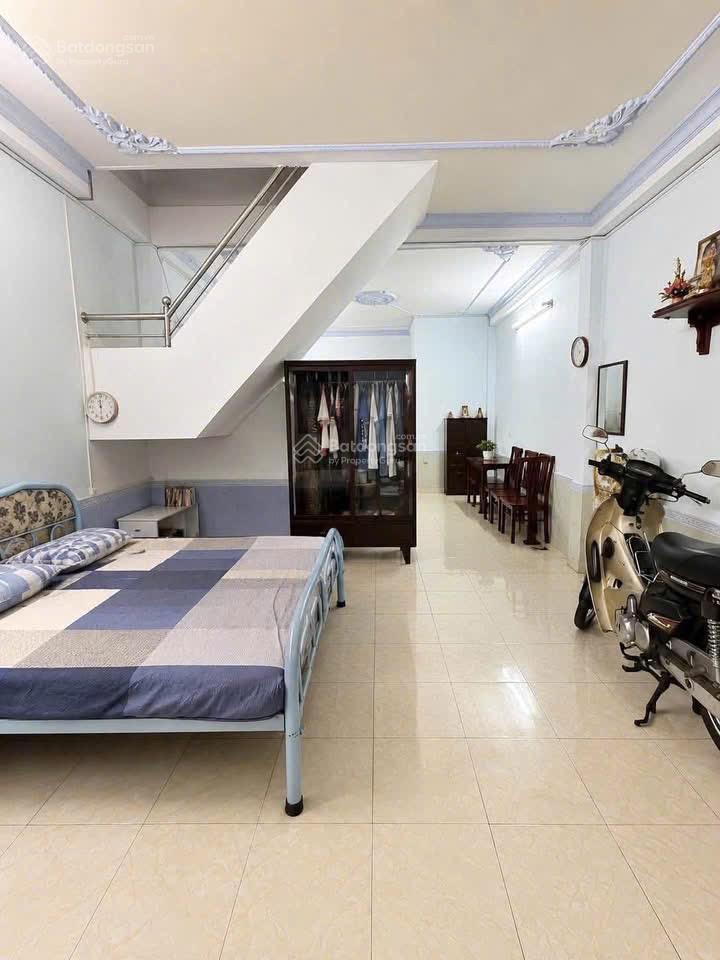 Bán nhà đường tô hiệu quận tân phú  ngang 5x11