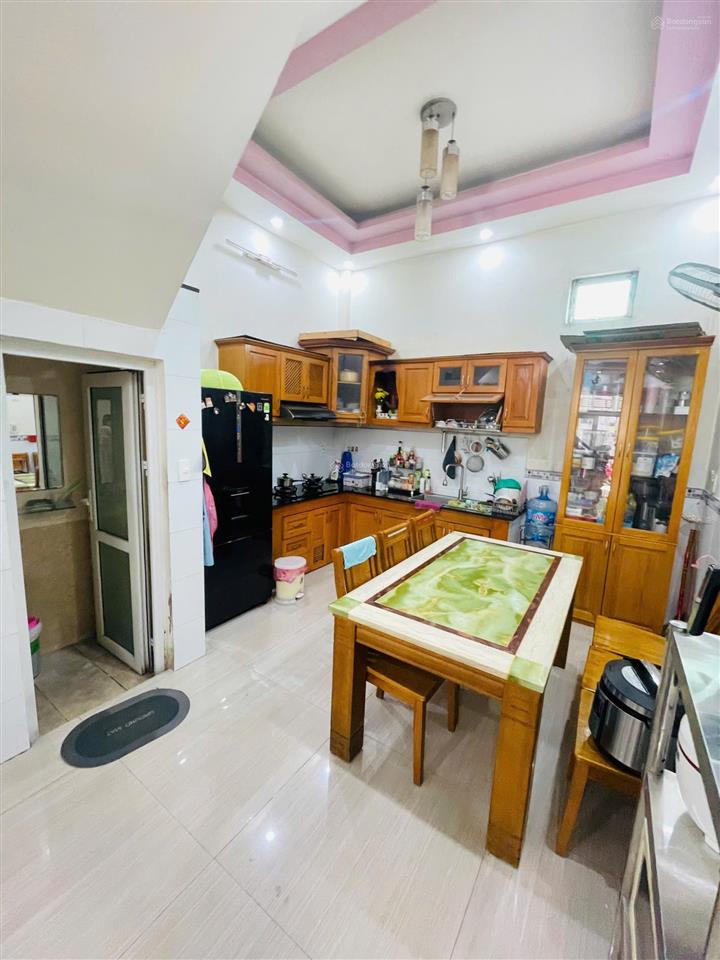 Chính chủ đi úc  bán nhà đường hương lộ 2  1 trệt 3 lầu hẻm xe tải thông