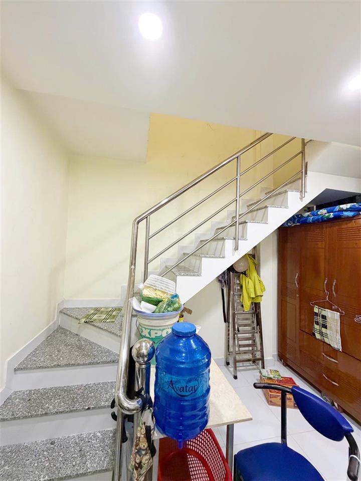 Bán nhà đường trương phước phan tân hòa đông  2 tầng  4x9,5m đúc thật cấp 3