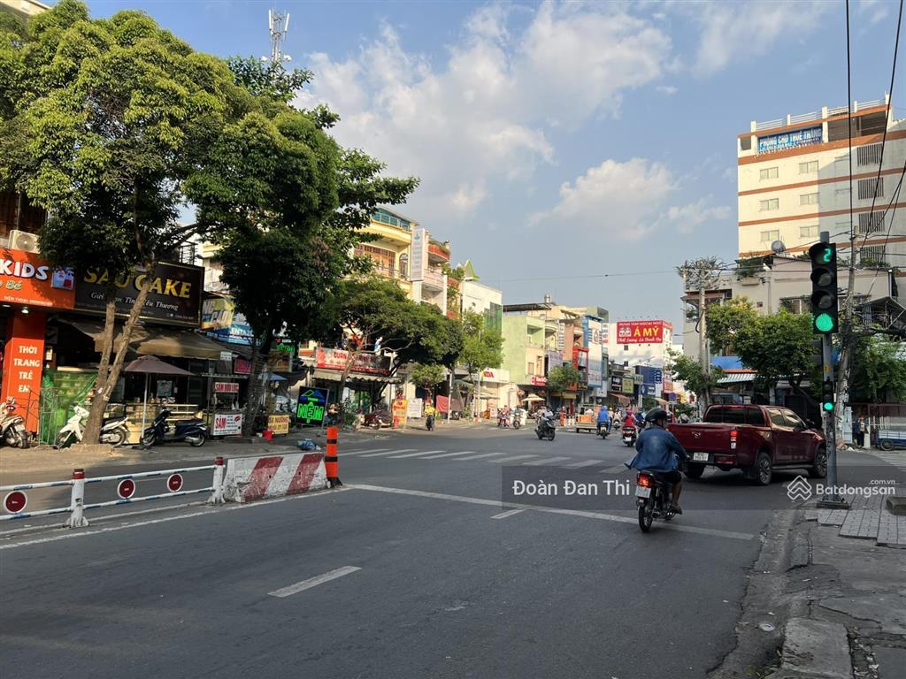 Bán đất mặt tiền đường nguyễn sơn dt 6.3x26m giá 24 tỷ tl